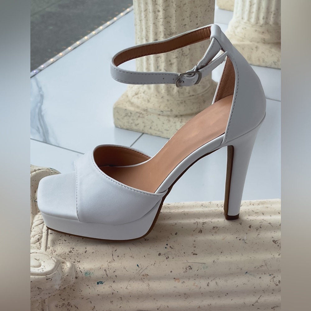 TOP Moda White Platform Ankle-Strap High Heels